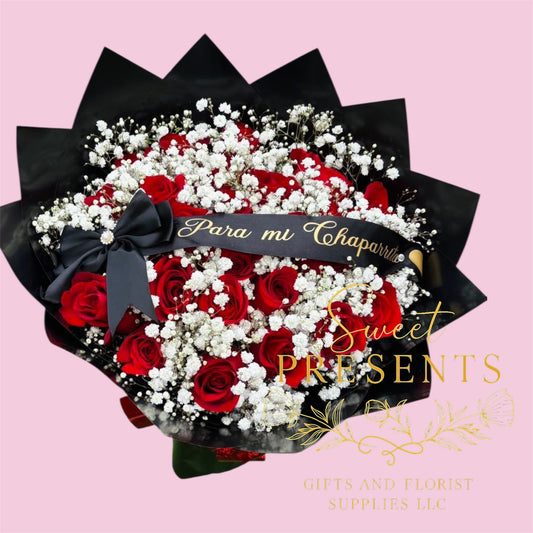 24 red roses with a white touch of gypso ❤️✨